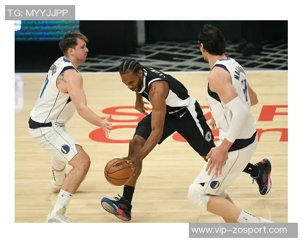 25到26赛季快船成历史最老球队勇士潜在首发创下平均年龄新纪录