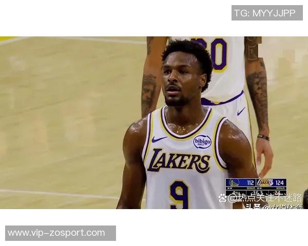 湖人第三节狂飙31-15逆转黄蜂赛季最佳表现再现球场风采 湖人第三节狂飙31-15逆转黄蜂赛季最佳表现再现球场风采